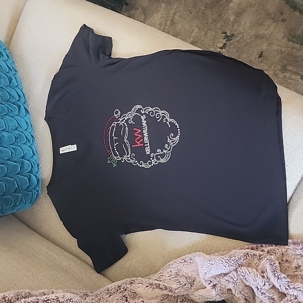 New Keller Williams santa bling tshirt. Custom w/crystals. Medium black.